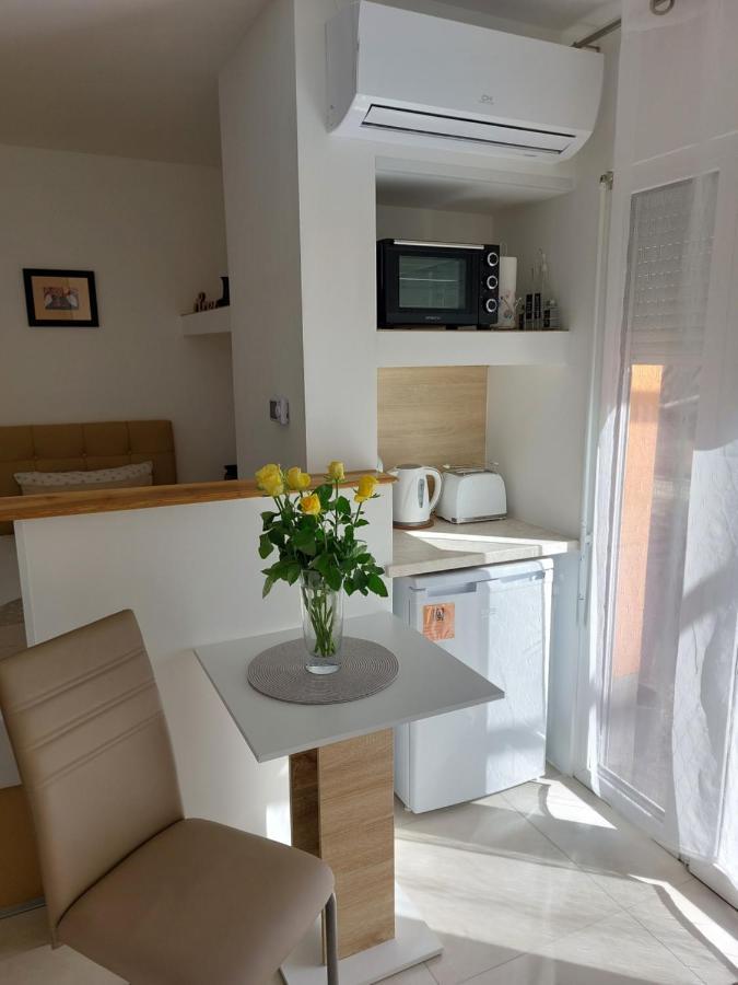 Apartments Alexandra เซเลีย ภายนอก รูปภาพ