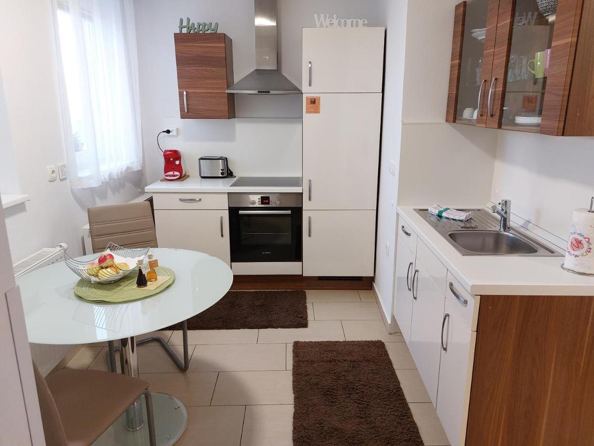 Apartments Alexandra เซเลีย ภายนอก รูปภาพ