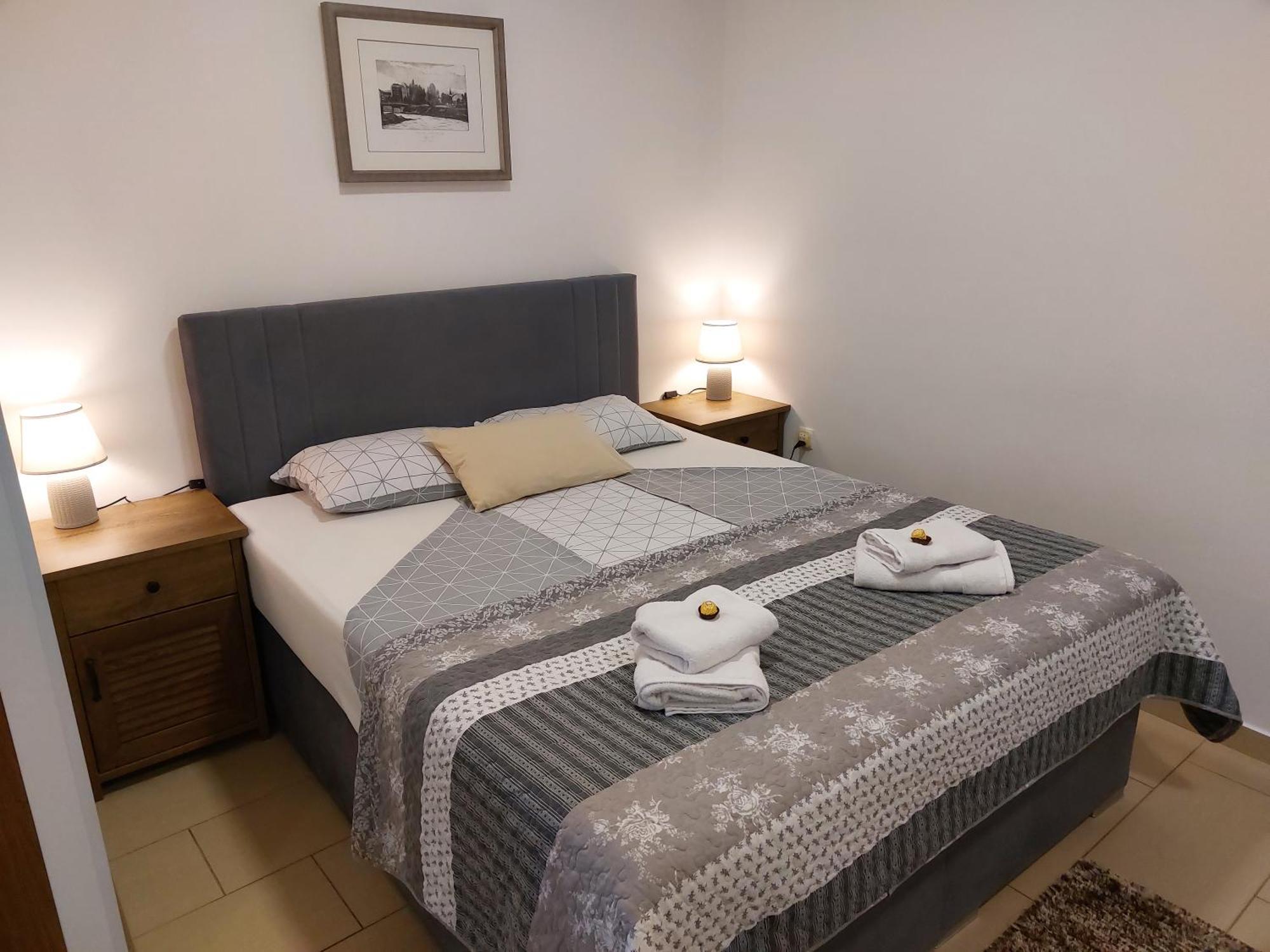Apartments Alexandra เซเลีย ภายนอก รูปภาพ